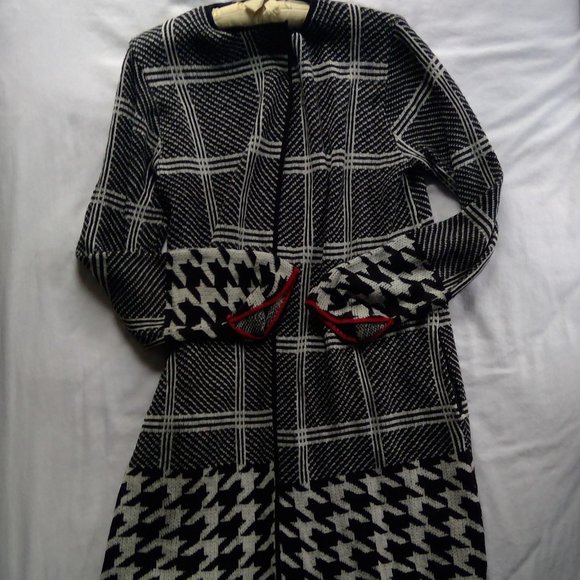 NY Collection Sweaters - 3/$20 black & white duster sweater